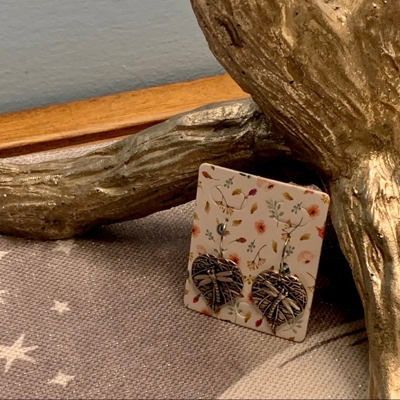 Silver Dragonfly Leaf Drop Earrings NEW - Picture 5 of 5